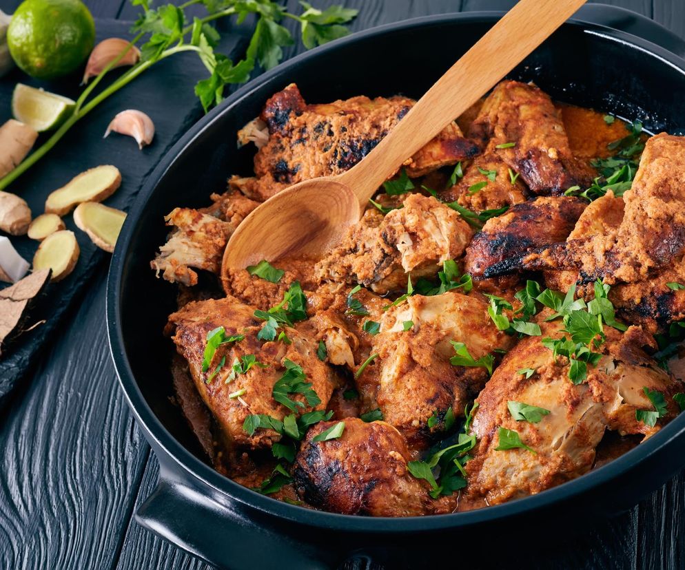 Kurczak z grilla, który idealnie łączy smaki. Marynatę wykorzystasz do ostatniej kropli