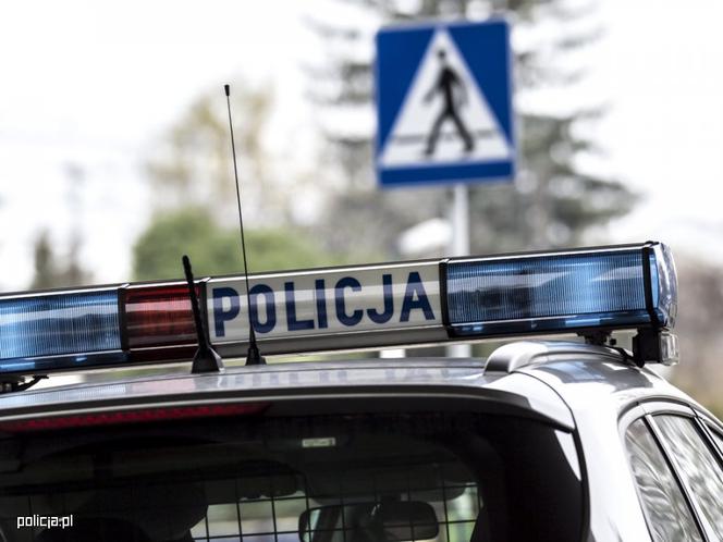 Bez prawa jazdy, badań technicznych za to z kradzionymi rzeczami w bagażniku
