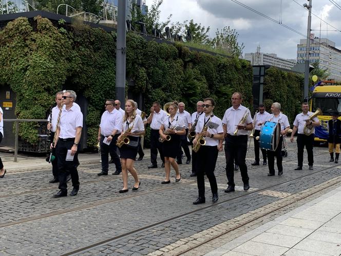 Marsz Autonomii Śląska przeszedł ulicami Katowic. "Hajmatu nie oddomy"