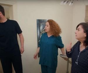 Alper zboczeńcem! Rankiem zakradnie się do sypialni kobiet.