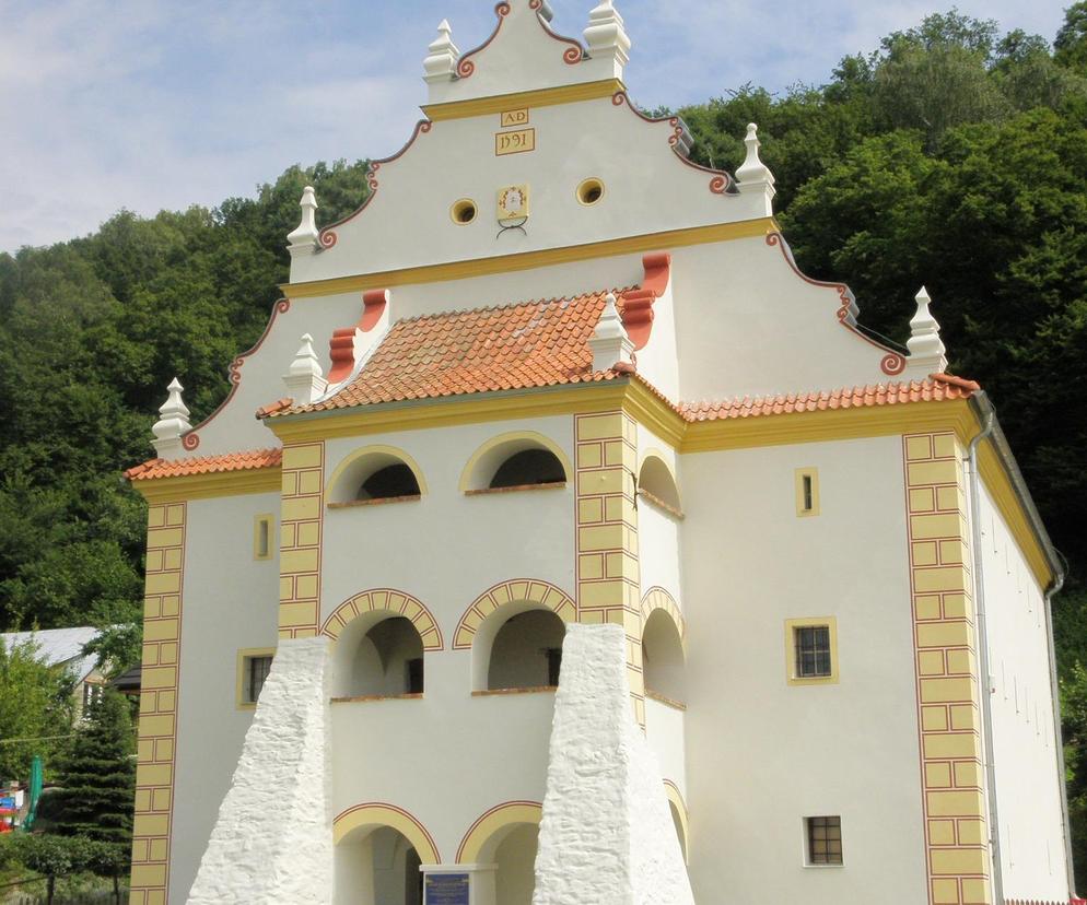 Budynek Muzeum w zabytkowym spichlerzu 