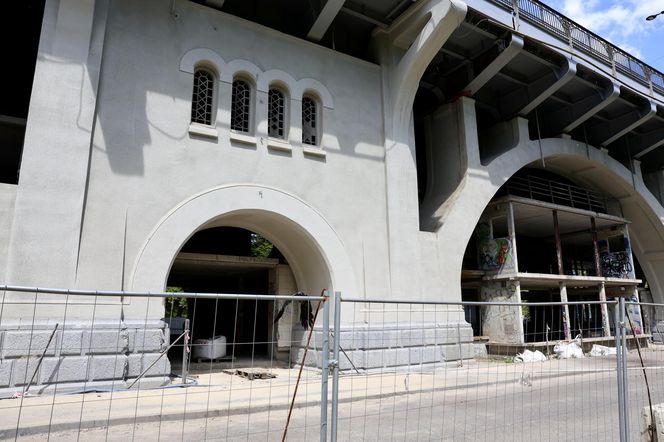 Fatum nad mostem Poniatowskiego. Remont trwa dwa lata, a końca nie widać