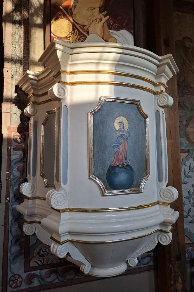 To malownicza małopolska wieś. Słynie z dzwonów poświęconych papieżowi i Maryi