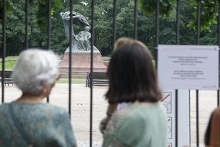 Łazienki Królewskie ponownie zamknięte do odwołania. Apel do mieszkańców i turystów 