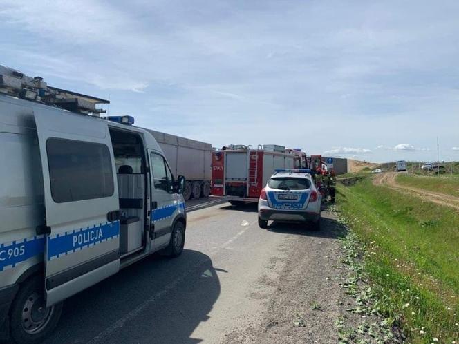 Tragedia w Niewieścinie. Czterech mężczyzn nie żyje. Zdjęcia z miejsca wypadku