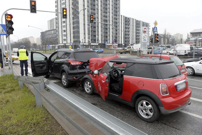 Poranny wypadek przy Ostrobramskiej