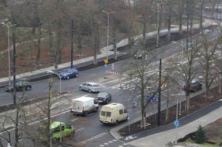 Trwają prace na placu Niepodległości w Toruniu. Wiemy, kiedy się zakończą