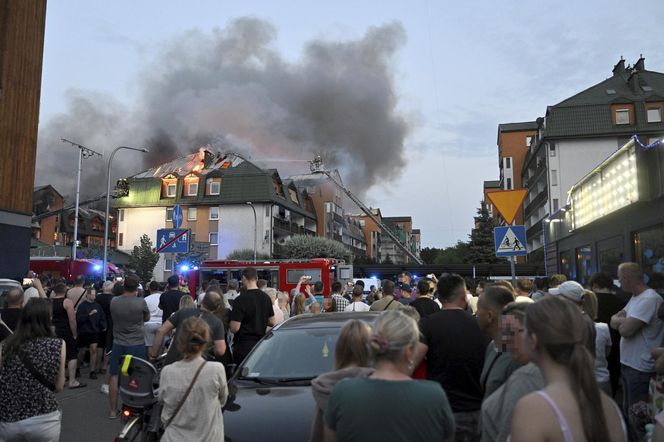 Pożar bloku w Ząbkach. Przerażające zdjęcia z miejsca tragedii