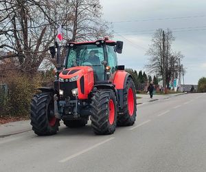 Rolnicy wyszli na ulice. Rozpoczął się protest w woj. łódzkim. „Opłacalność jest na krytycznym poziomie”
