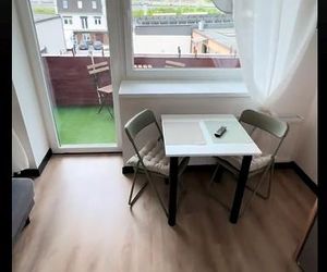 Zrobili pięć mikrokawalerek w jednym mieszkaniu. Urbanistyczny koszmar rodem z Hongkongu