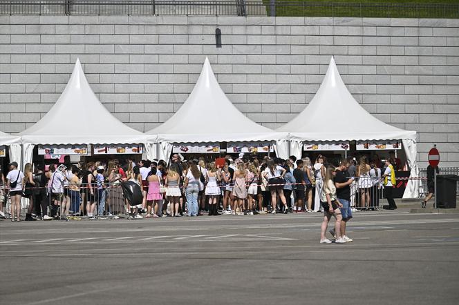 Koncert Taylor Swift w Warszawie. Spytaliśmy fanów, co wiedzą o Powstaniu Warszawskim