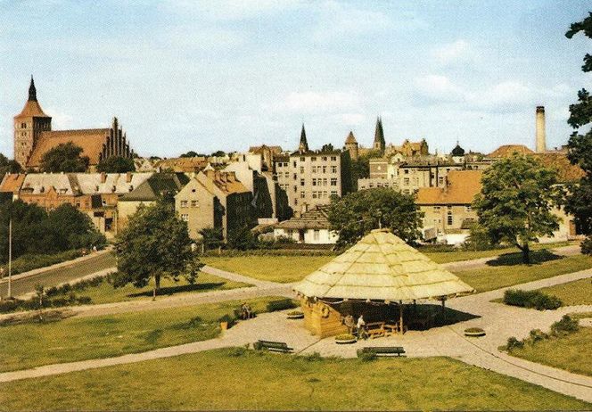 W tym miejscu w centrum Olsztyna dawnej były łąki. Obecnie znajduje się tam galeria [ZDJĘCIA]