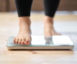 Odchudzasz się, a waga się zatrzymała i nie spada? Ekspert wie, dlaczego tak się dzieje