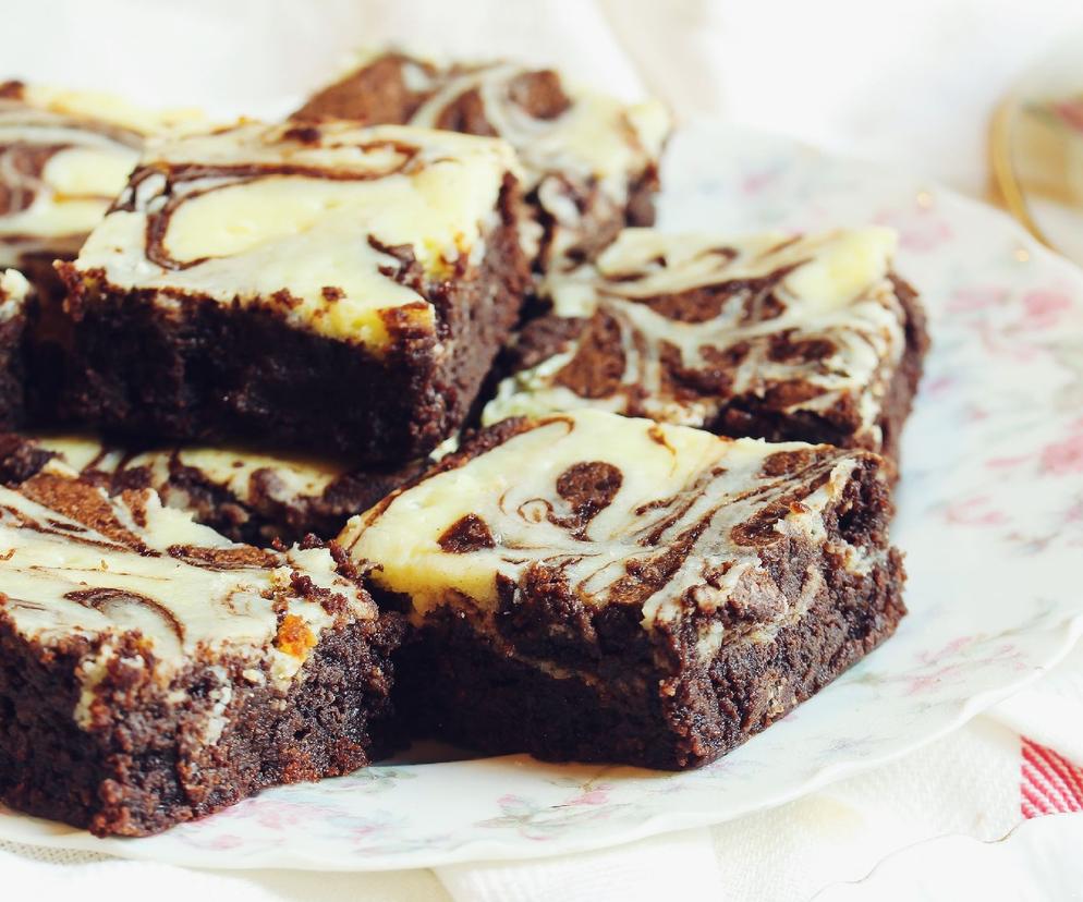 Brownie z karmelowym twistem - idealne na jesienny deser