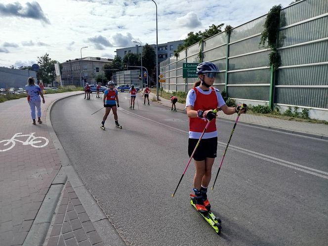 Zawody o Puchar Polski na nartorolkach Marwe Cup 2025 zostały zainaugurowane w Siedlcach