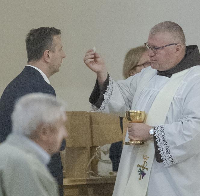 Kosiniak-Kamysz w kościele. Poszedł do komunii