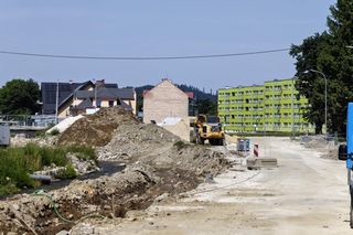 Stronie Śląskie niemal rok po powodzi. Jak wygląda dziś miejsce, gdzie pękła tama? 