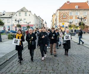 Ulicami Inowrocławia przeszedł marsz milczenia po zamordowaniu 13-letniej Nadii