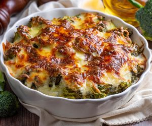 Dzięki tej zapiekance moje dzieci polubiły brokuły. Robi się ją kilka minut