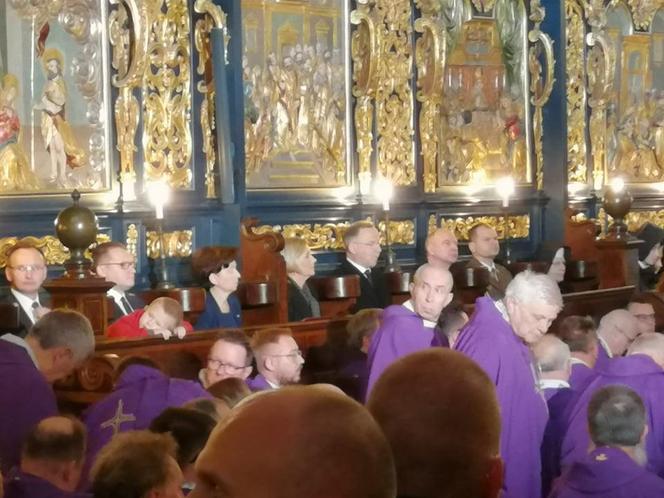 Ostatnie pożegnanie Wandy Półtawskiej. Kard. Dziwisz: "Księga jej życia została zamknięta"