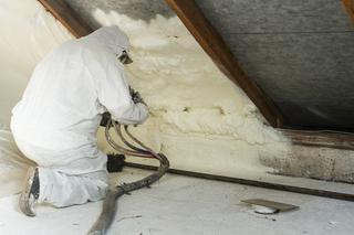 Ocieplenie dachu - materiały do izolacji termicznej od wewnątrz. Dlaczego warto wykonać audyt energetyczny?