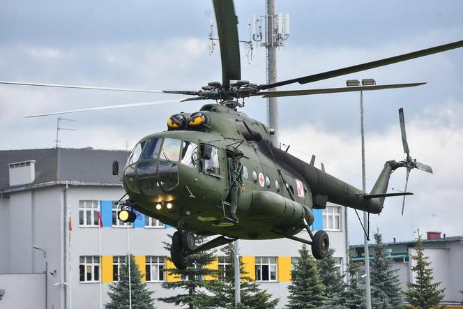 Efektowne ćwiczenia WOT w Czernikowie pod Toruniem. "Scenariusz zakładał atak przeciwnika na szkołę z kilkudziesięcioma uczniami"