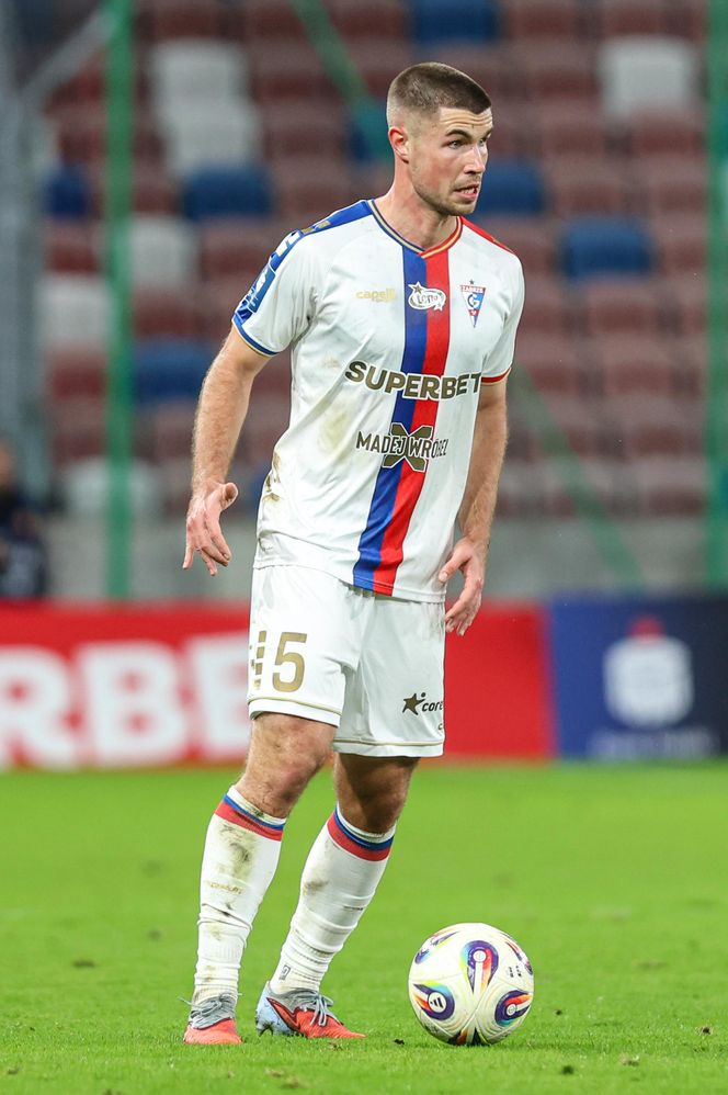 Górnik Zabrze liderem Ekstraklasy. O wyniku zadecydowała samobójcza bramka. Ponad 25 tys. kibiców na trybunach