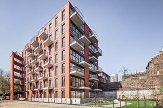 Blok Sprzeczna 4 w Warszawie