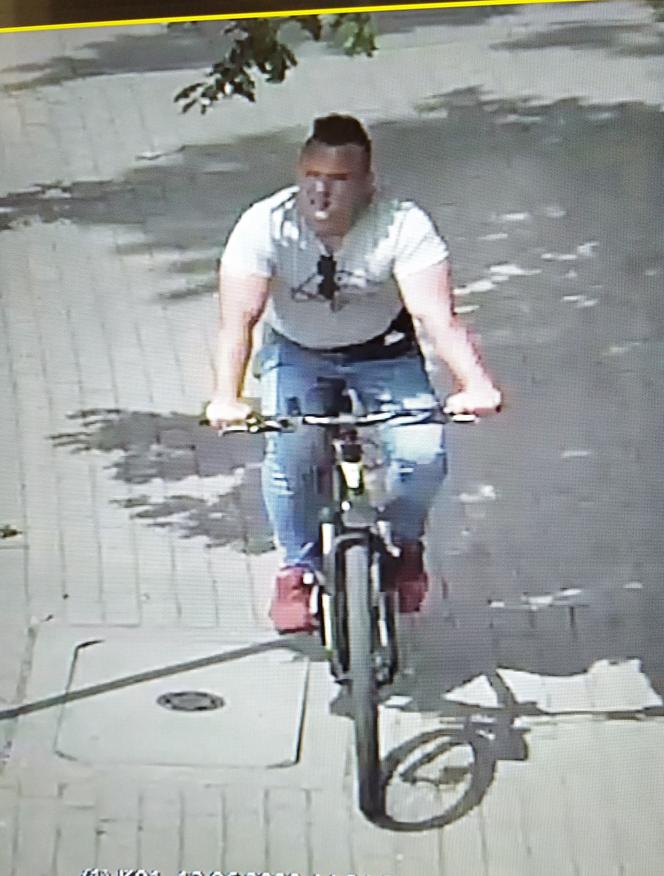 Ukradł rower i pojechał w siną dal! Rozpoznajesz tego mężczyznę? 