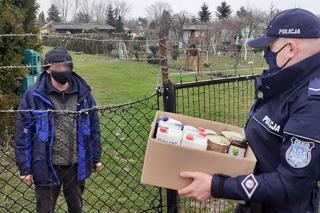 Tarnów. Kwarantannę odbywał na terenie... ogródków działkowych. Jedzenie przyniósł mu policjant