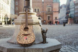 Wyjątkowa gitara akustyczna do wylicytowania na rzecz WOŚP