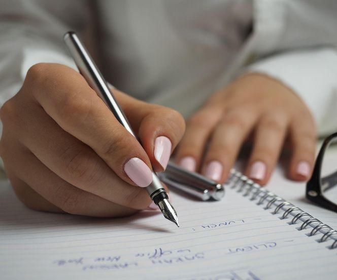 Nazwy lokali usługowych i gastronomicznych