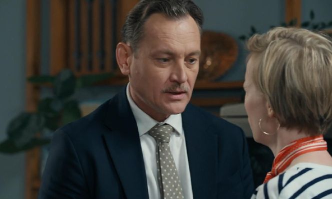 Barwy szczęścia, odcinek 3239. Stefaniak (Paweł Ławrynowicz), Sonia (Weronika Nockowska)