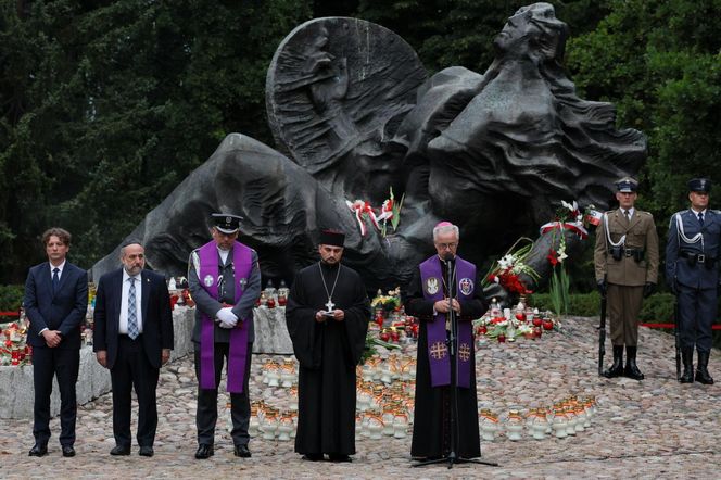 Uroczystość pod pomnikiem Polegli Niepokonani (1.08.2025)
