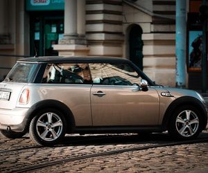 Mini Cooper (szczególnie modele R56, 2007–2013)