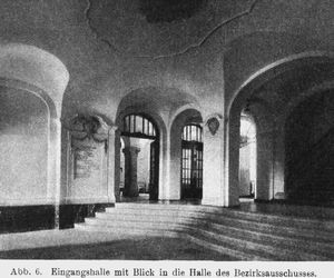 To jeden z najpiękniejszych budynków w Olsztynie. Dawniej pomieszczenia zajmowało m.in. Gestapo