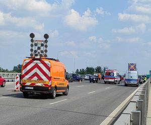 Trzy auta rozwalone, dwie osoby ranne. Horror na Moście Południowym w Warszawie