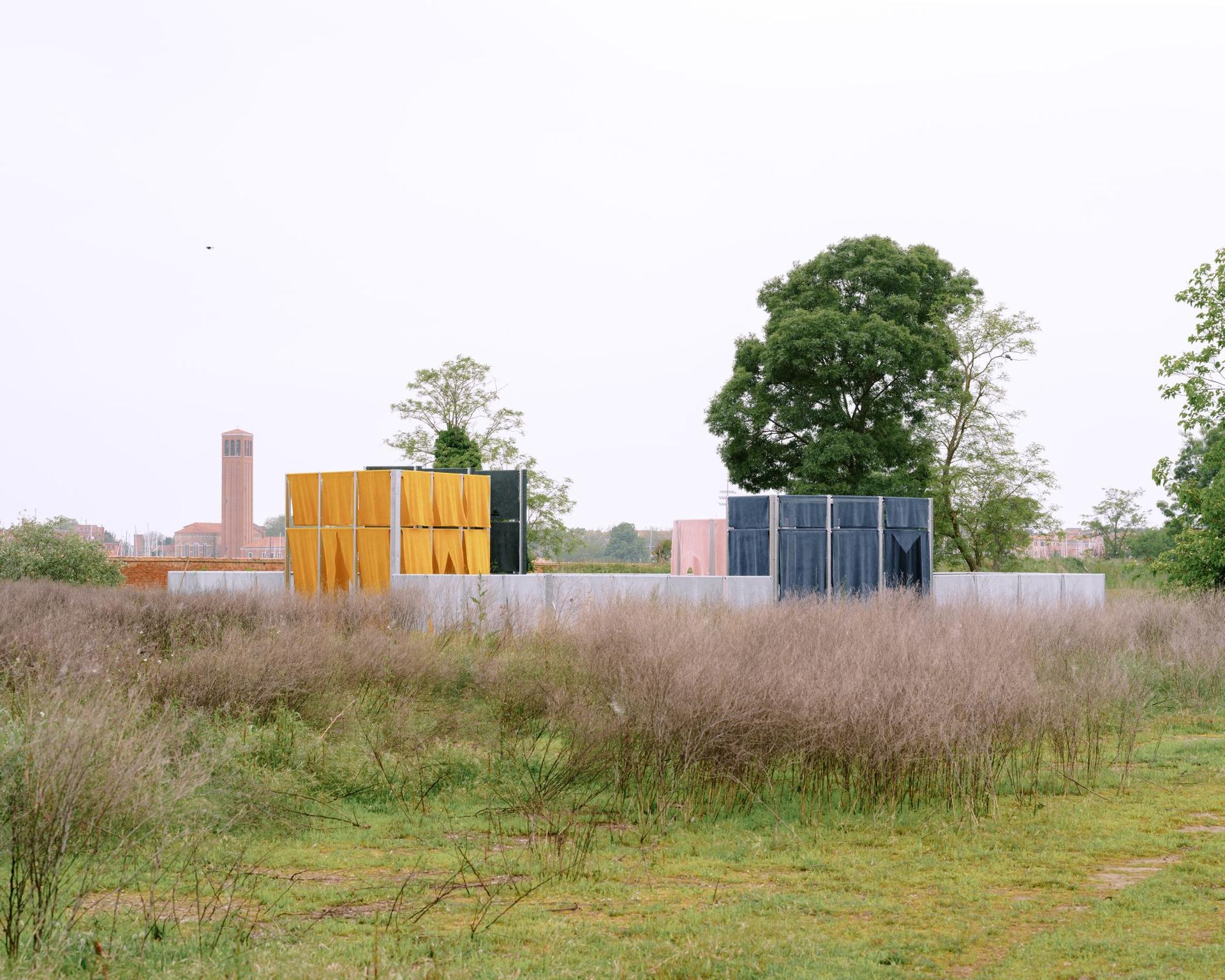 Wystawa „Biogrounds” na wyspie Certosa