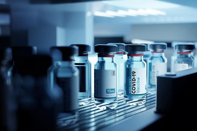 Szczepionki przeciw COVID-19 i grypie powodują udar? Są nowe ustalenia