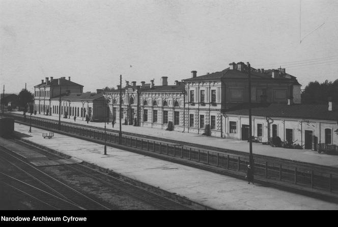 Budynek dworca PKP w Białymstoku. Zdjęcie z 1926 roku