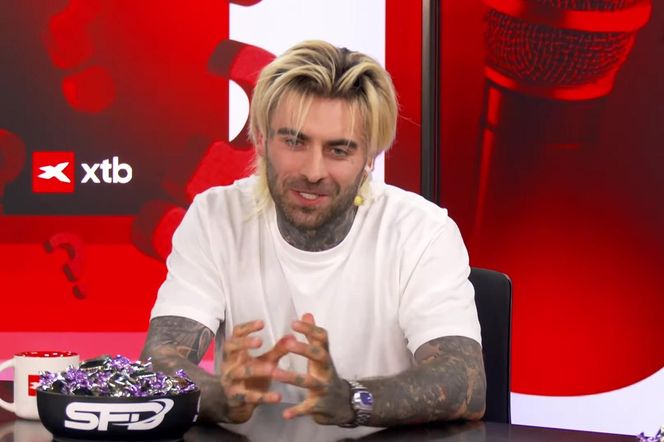 Gwiazda hip-hopu namówiła byłych kadrowiczów na grę w niższej lidze. Zatańczyli Mazura z Quebo