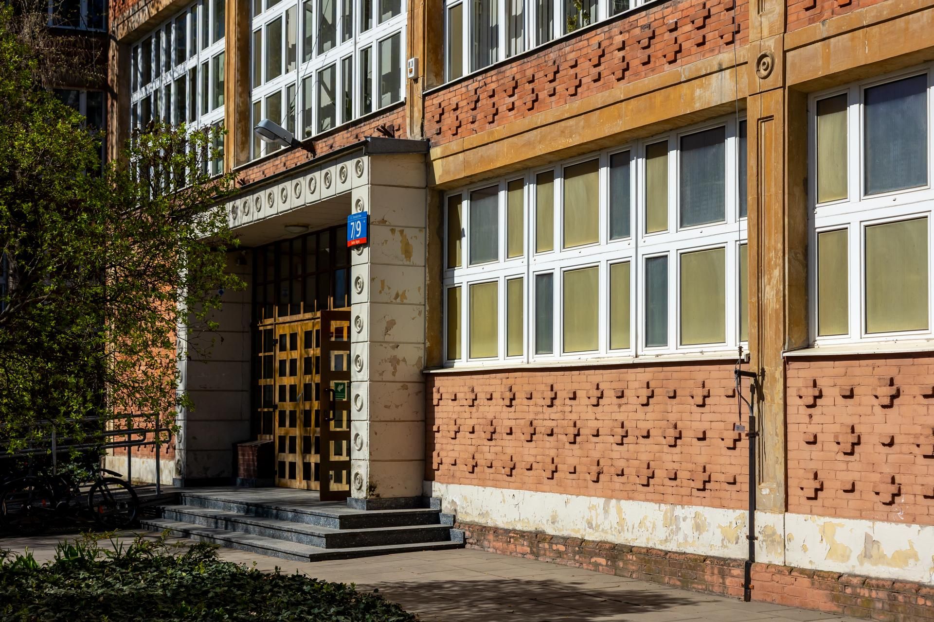 XXXV Liceum Ogólnokształcące im. Bolesława Prusa w Warszawie