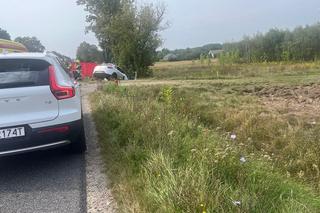 W wypadku na DK2 34-latka zginęła na miejscu, a dwie osoby, w tym małe dziecko, ranne trafiły do szpitala