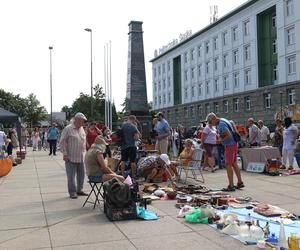 Wyprzedaż garażowa na placu Krakowskim w Gliwicach 