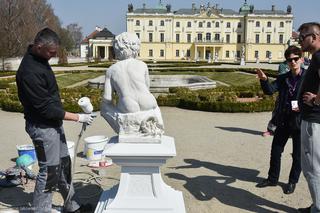 Nowe rzeźby stanęły w Ogrodach Pałacu Branickich