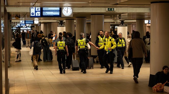 Kadry z serialu „Stacja Amsterdam”