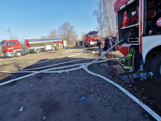 Pożar na bocznicy kolejowej w Krakowie