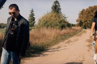 Chłopaki do wzięcia w teledysku Młodych Wilków