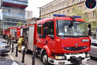 Pożar w centrum Warszawy. Balkon płonął jak pochodnia