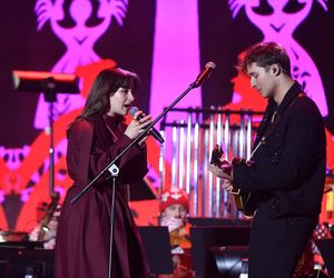 Steczkowska w czerwieni i Margaret w futrze. Tak gwiazdy wystroiły się na koncert 11 listopada [GALERIA]